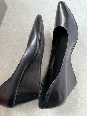 Calvin Klein Black Pointed-Toe Wedge Leather Heels